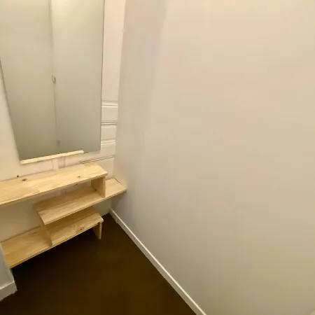 Petit Confortable Pour Personne - 038