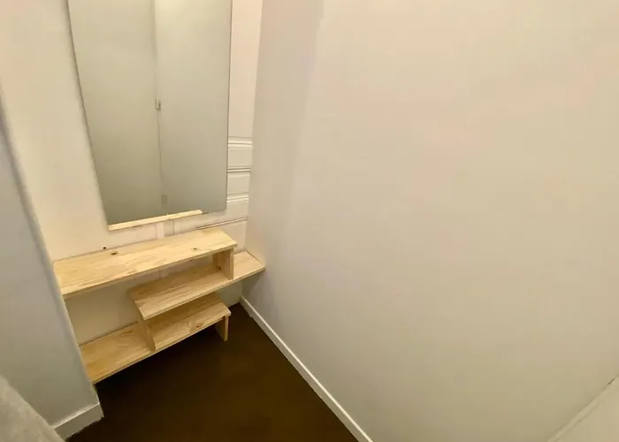 Petit Confortable Pour Personne - 038