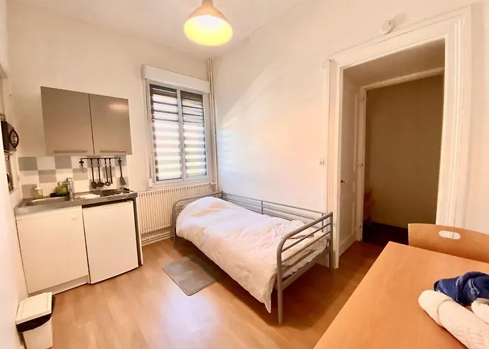 Petit Confortable Pour Personne - 038 Apartamento *